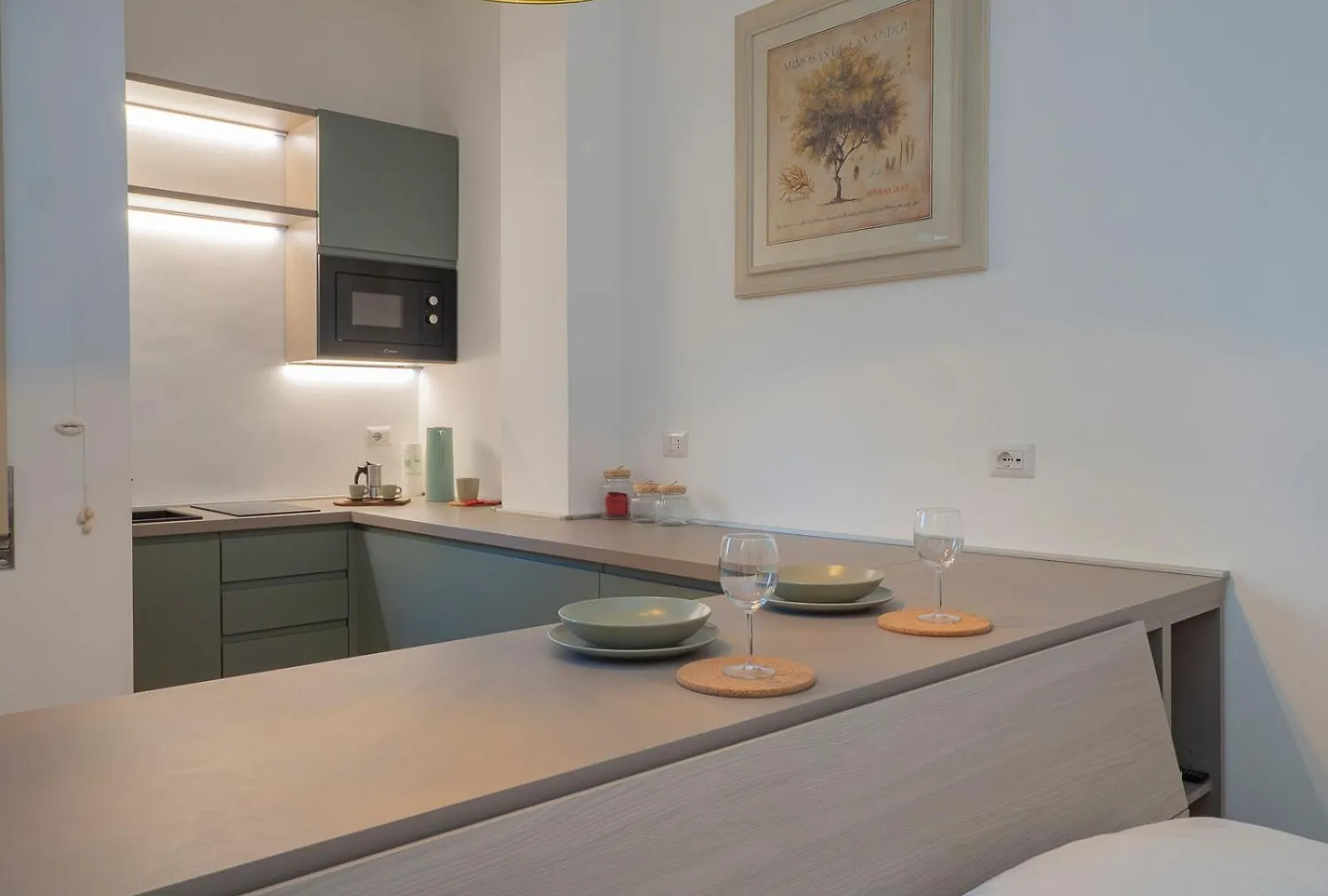 Xenia Apartments - Renovated Studio In Navigli Area Milan