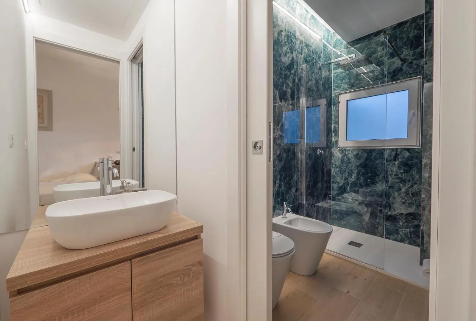 Xenia Apartments - Renovated Studio In Navigli Area Milan 0*,  Italy
