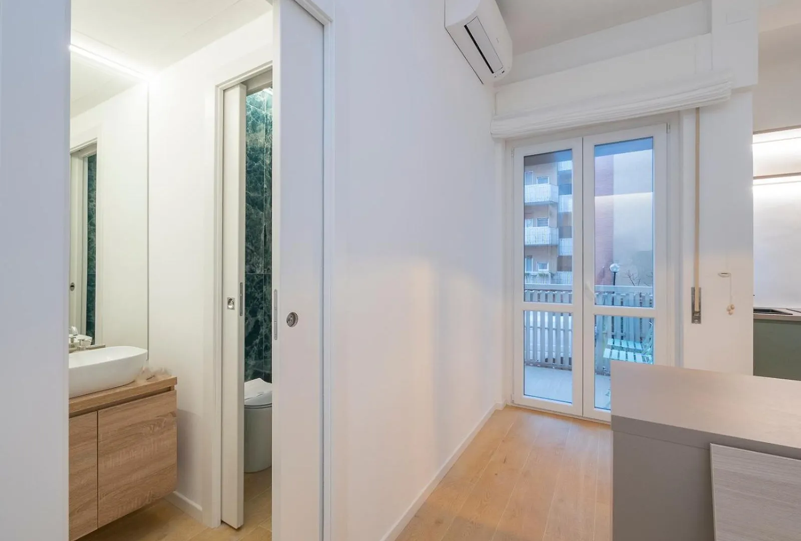 Xenia Apartments - Renovated Studio In Navigli Area Milan 0*,